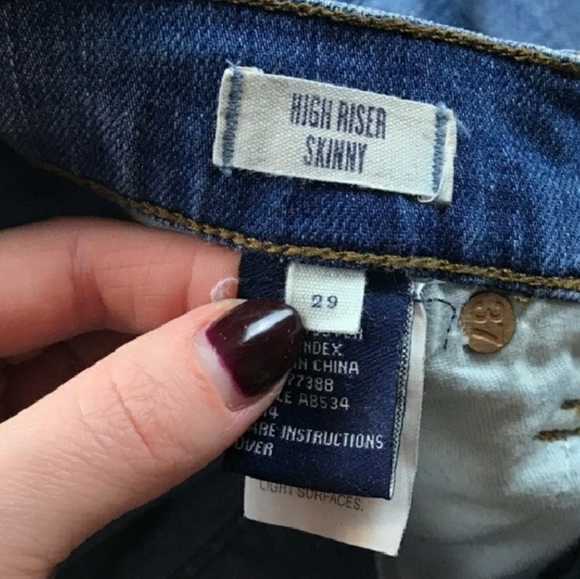 Madewell High Riser Distressed Skinny Jeans - Picture 3 of 4